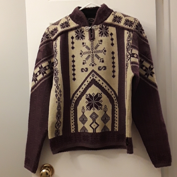 Obermeyer sweater M